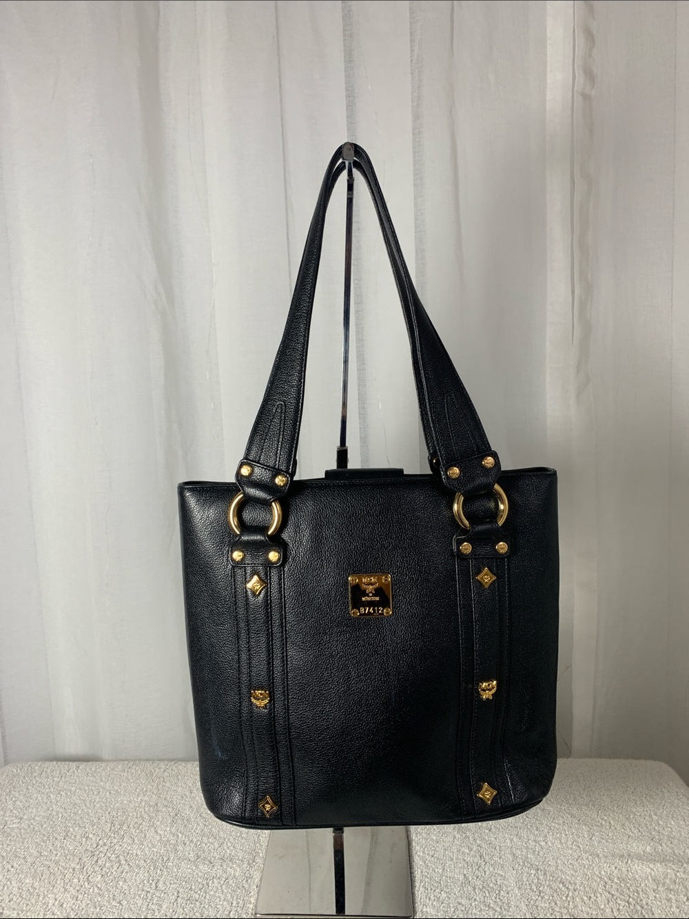 GUC MCM Black pebble Leather Shoulder Bag L 12” x H 10” x D 4” - Picture 5 of 8